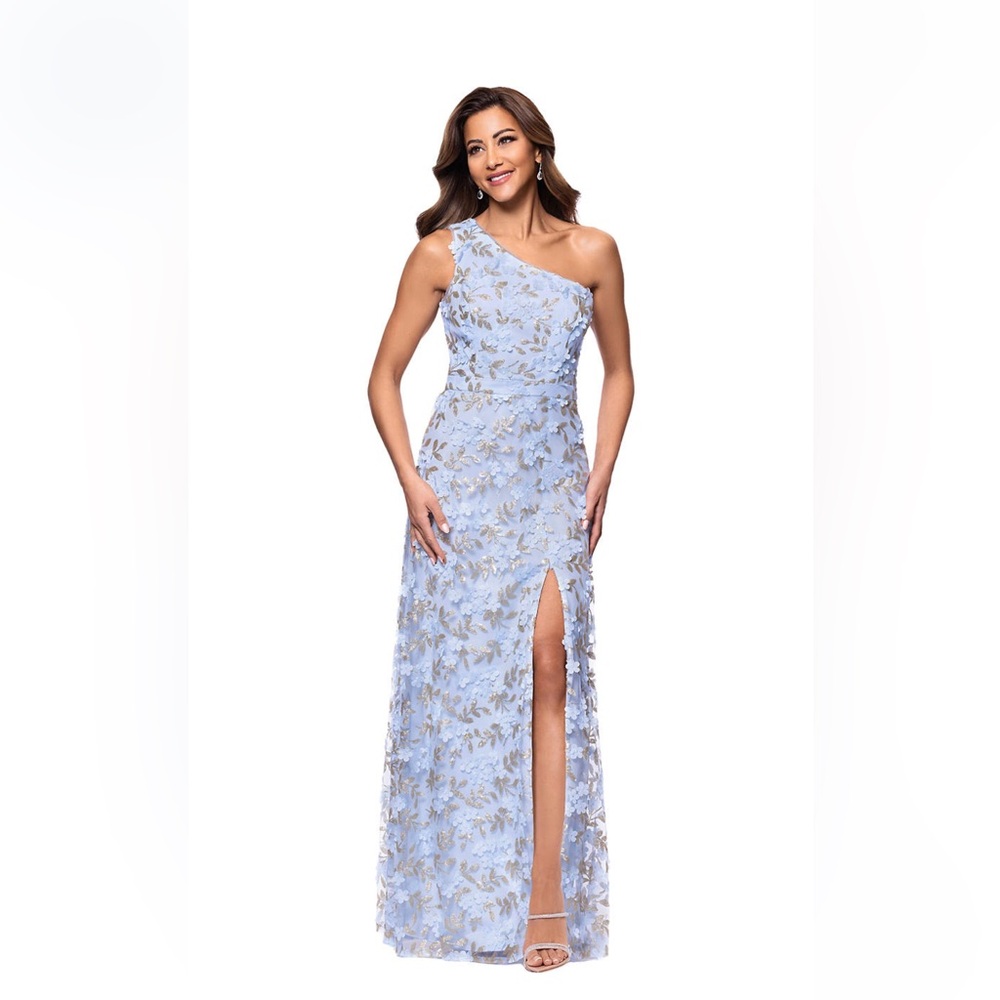 Women’s sleeveless asymmetrical floral print gown. Size 8